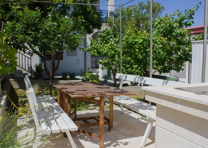 Apartman Slatine 13298f *