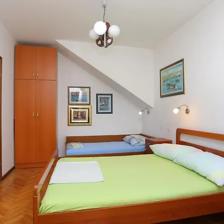 Slatine 13298f Apartment Trogir